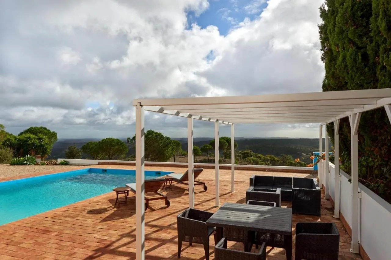 Alto Da Lua Bed & Breakfast Bordeira