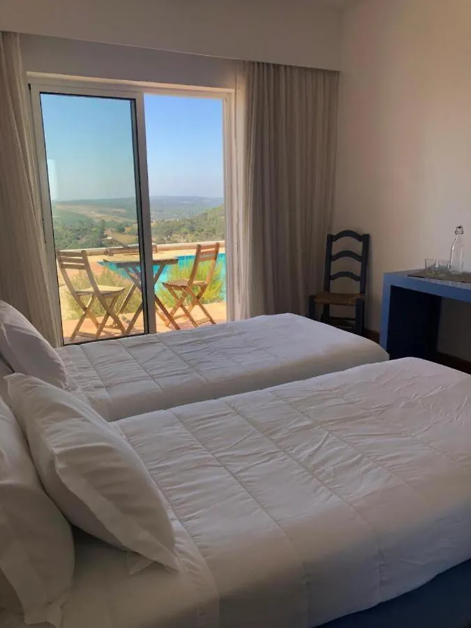 Alto Da Lua Bed & Breakfast Bordeira
