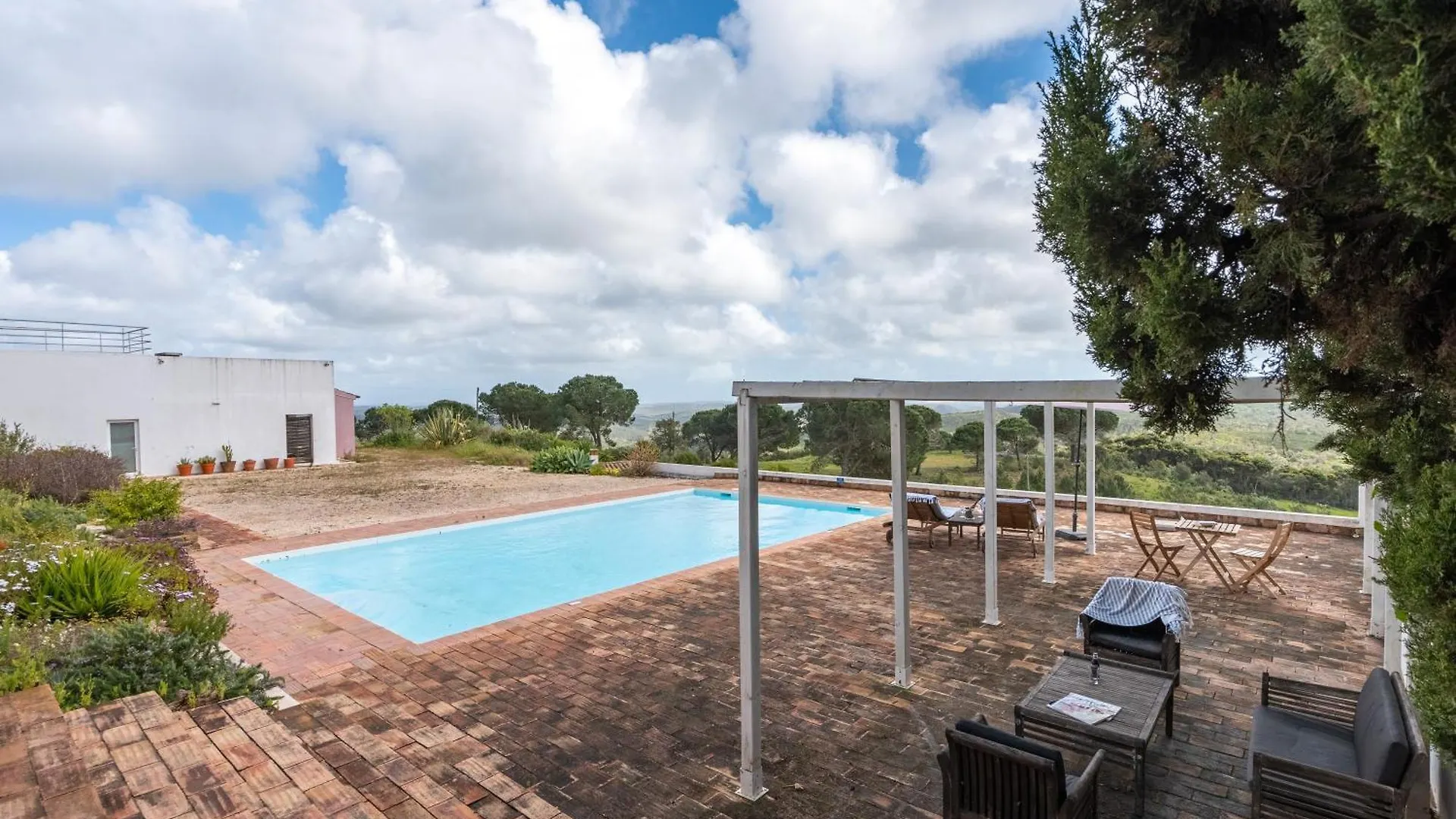 Alto Da Lua Bed & Breakfast Bordeira  Bordeira (Bordeira)