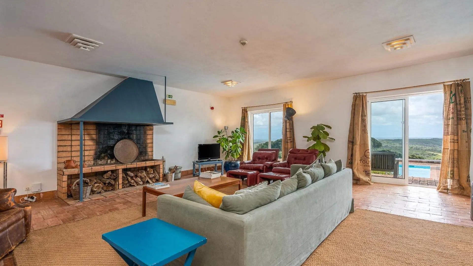 Alto Da Lua Bed & Breakfast Bordeira