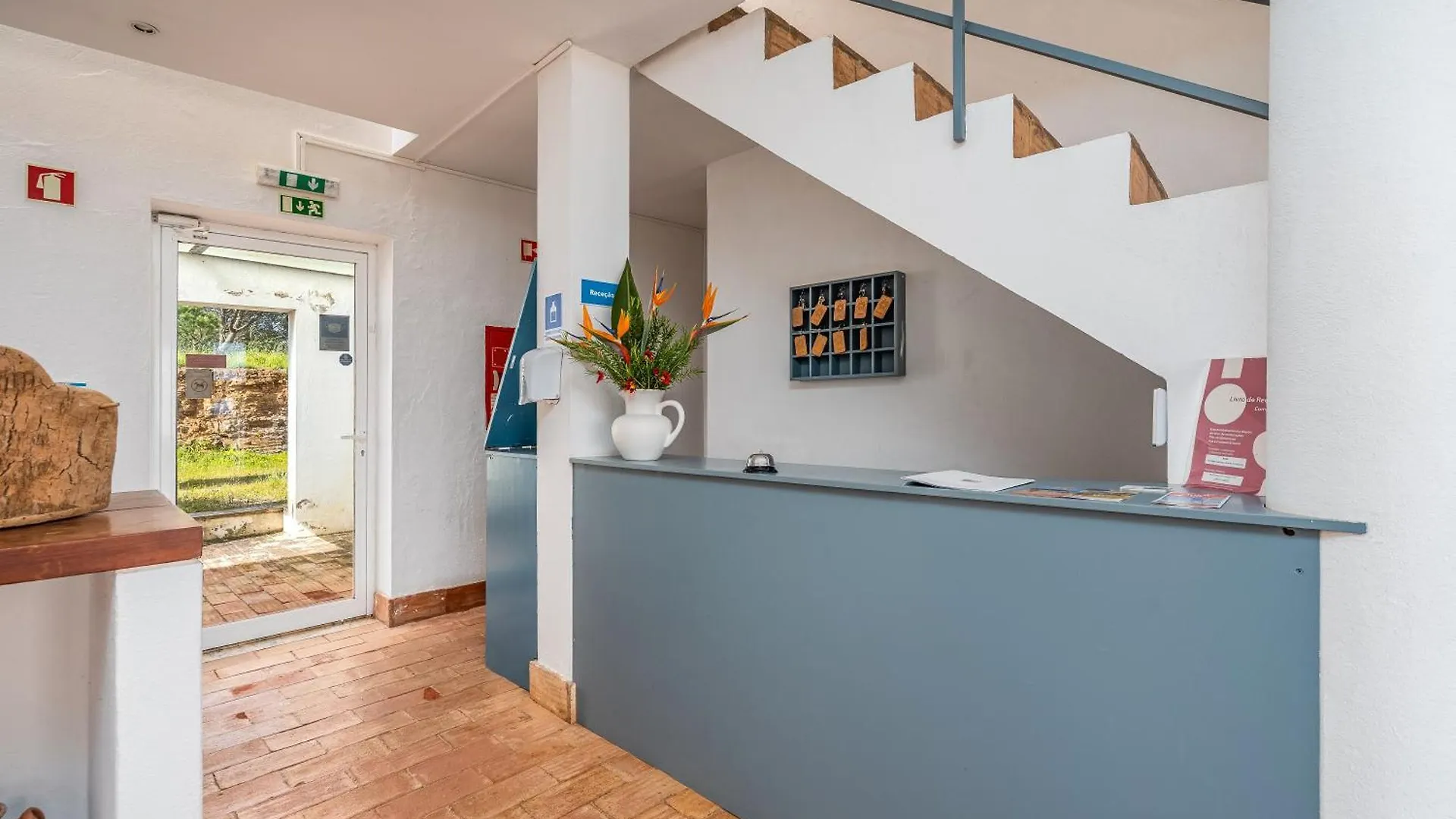 Alto Da Lua Bed & Breakfast Bordeira