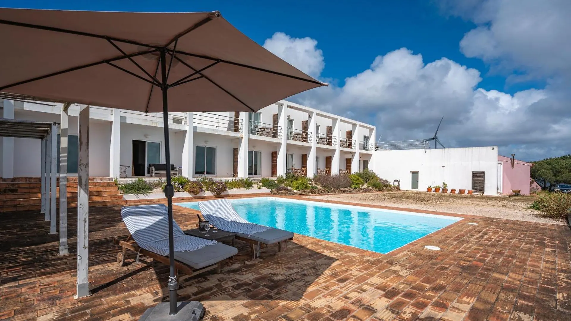 Alto Da Lua Bed & Breakfast Bordeira