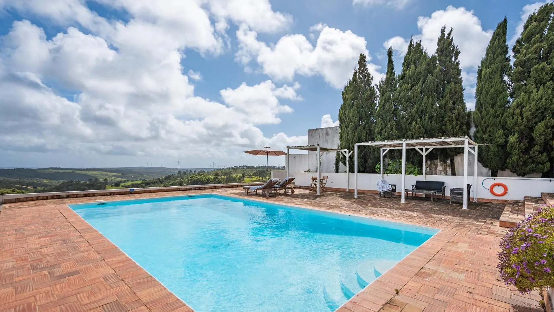 Alto Da Lua Bed & Breakfast Bordeira