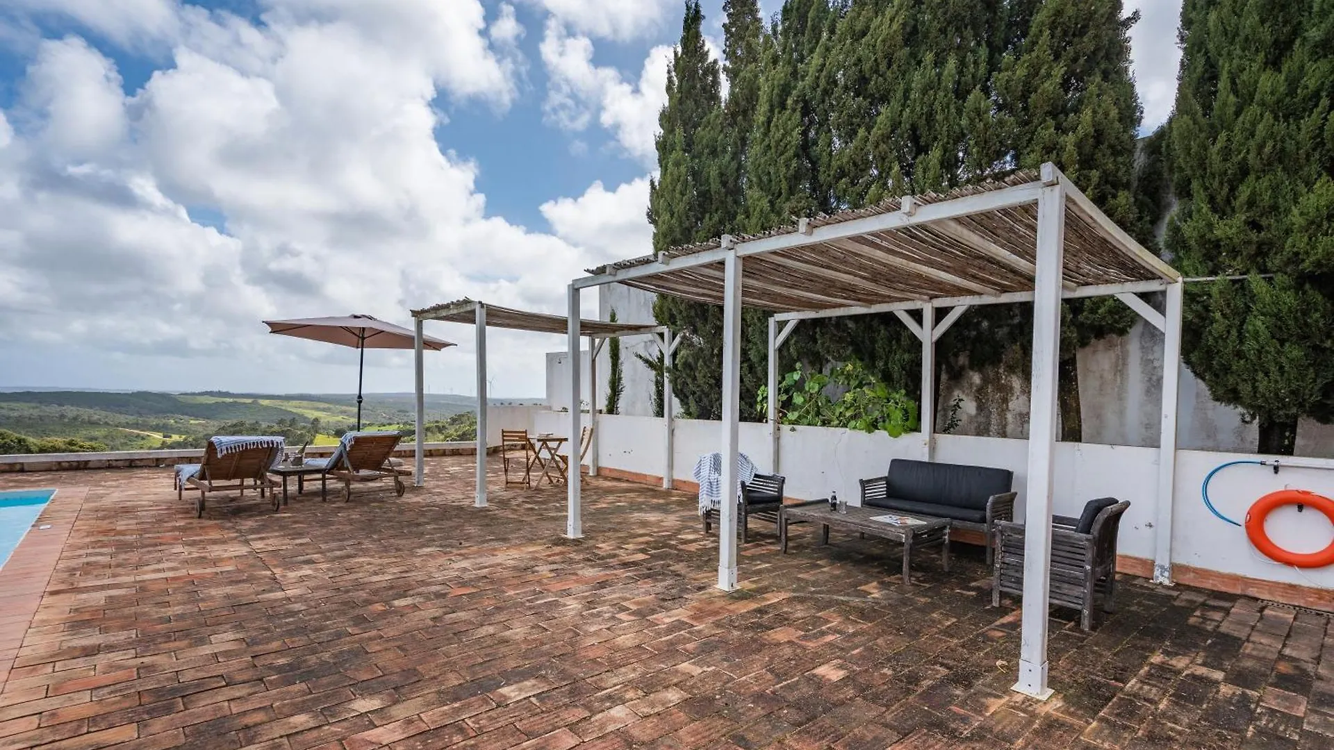 Alto Da Lua Bed & Breakfast Bordeira  Portugal