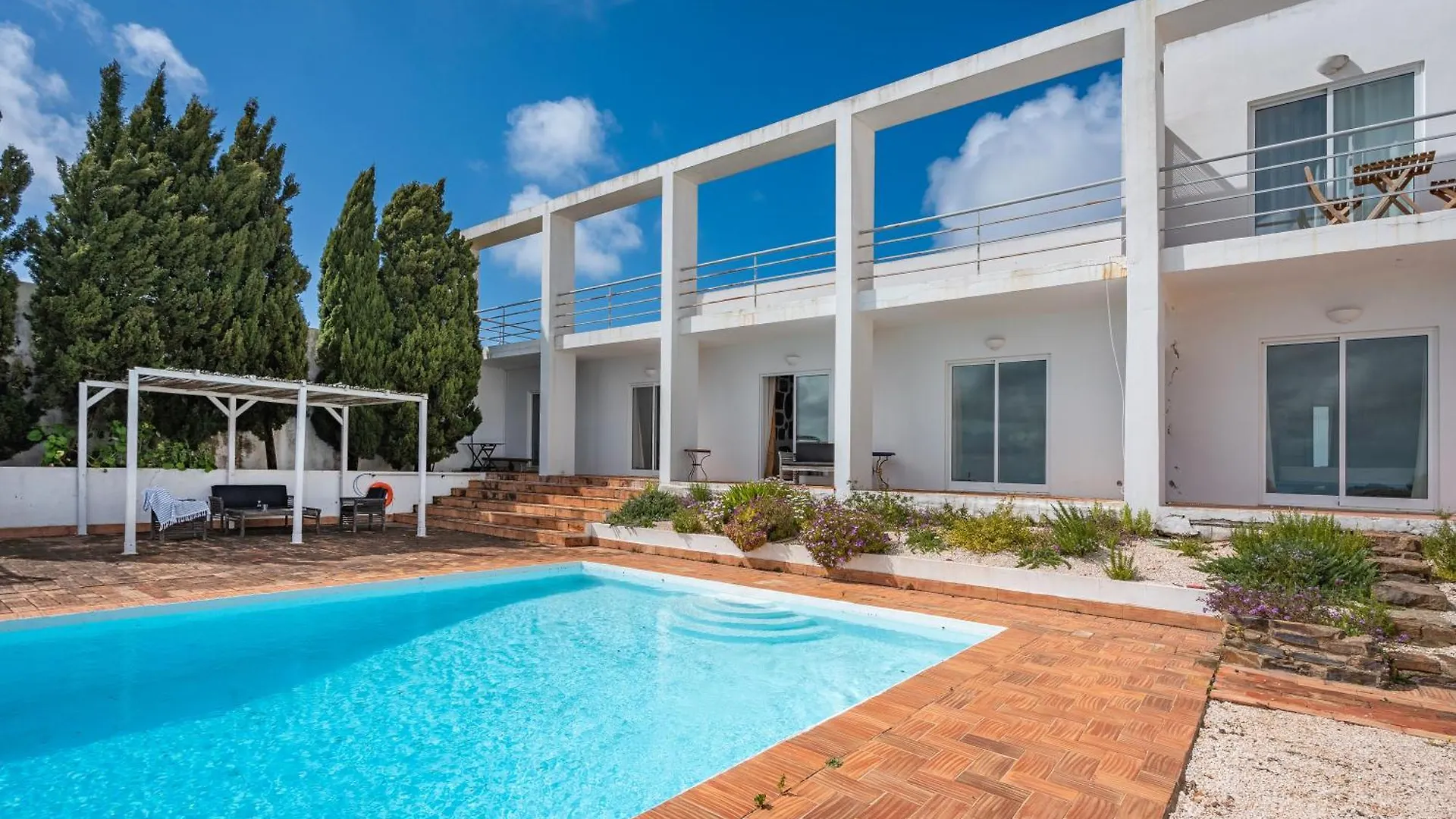 Alto Da Lua Bed & Breakfast Bordeira