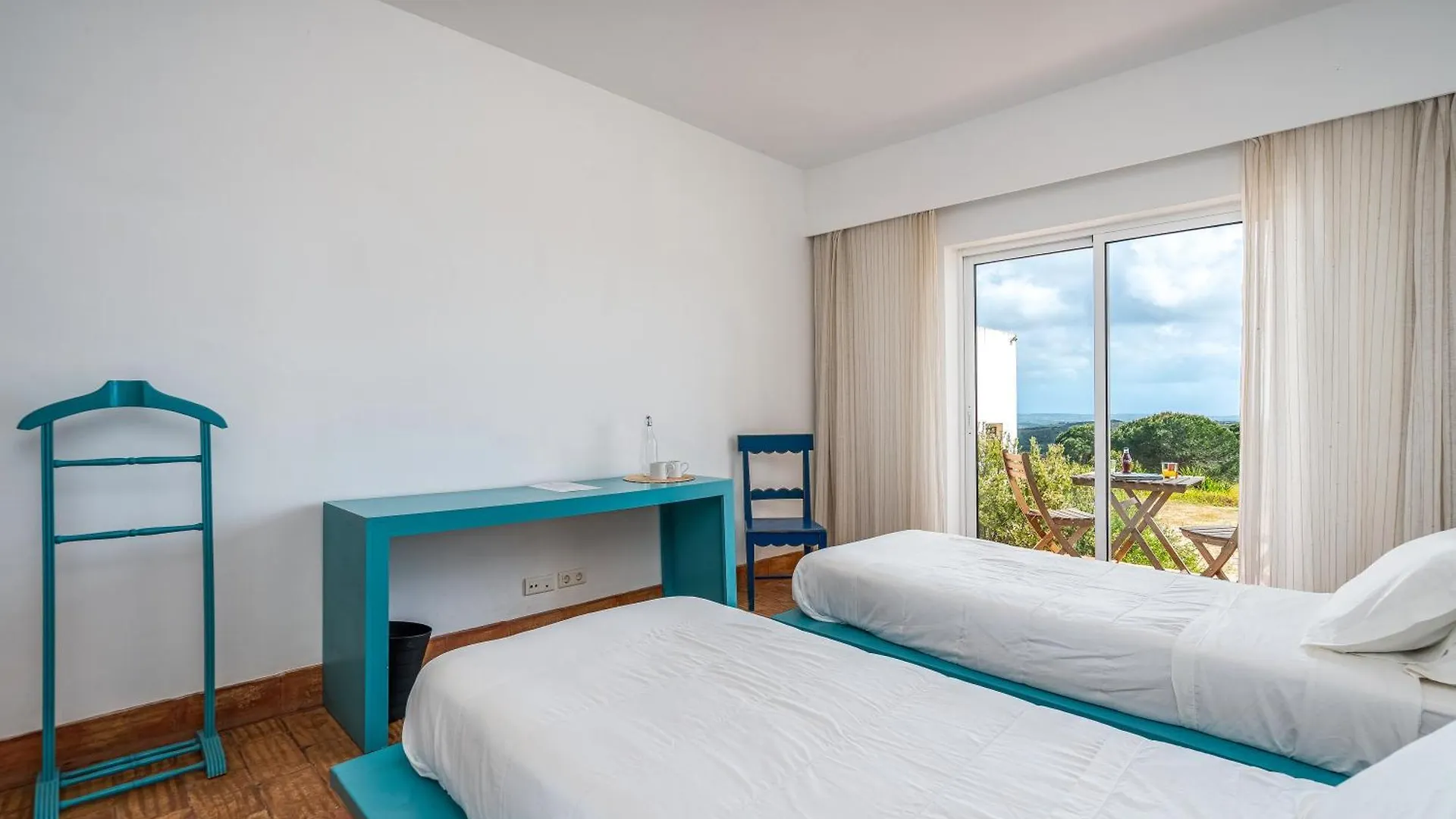 Alto Da Lua Bed & Breakfast Bordeira  Portugal
