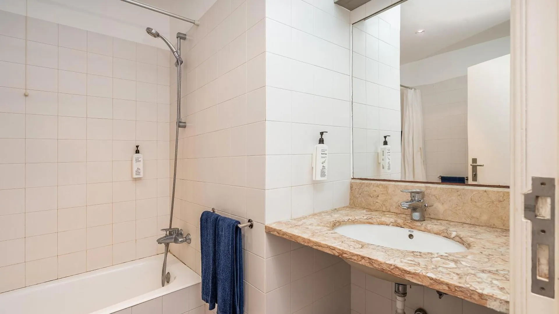 Alto Da Lua Bed & Breakfast Bordeira  Bordeira (Bordeira)