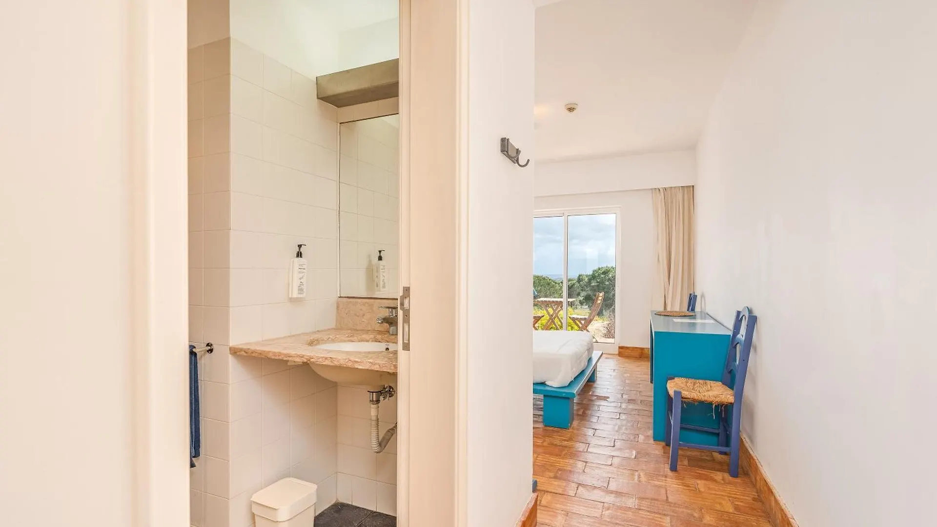 Alto Da Lua Bed & Breakfast Bordeira  Portugal